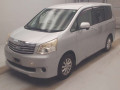 2011 Toyota Noah