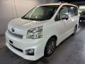 2013 Toyota Voxy