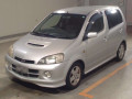2003 Daihatsu YRV