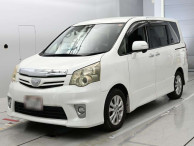 2012 Toyota Noah