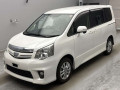 2013 Toyota Noah