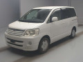 2003 Toyota Noah