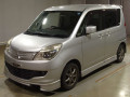 2014 Mitsubishi Delica D2