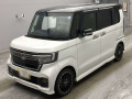 2022 Honda N-BOX CUSTOM