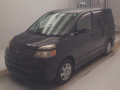 2005 Toyota Voxy