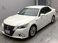 2014 Toyota Crown Hybrid