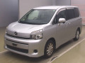 2013 Toyota Voxy