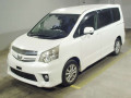 2011 Toyota Noah