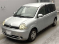 2004 Toyota Sienta