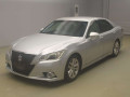 2014 Toyota Crown Hybrid
