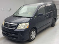 2005 Toyota Noah