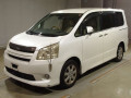 2010 Toyota Noah