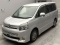 2007 Toyota Voxy