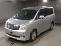 2013 Toyota Noah