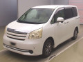 2010 Toyota Noah