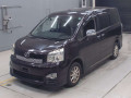 2013 Toyota Voxy