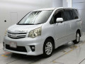 2013 Toyota Noah
