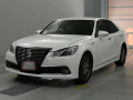 2013 Toyota Crown Hybrid