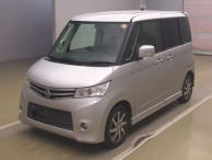 2012 Nissan Roox