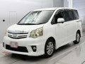 2010 Toyota Noah