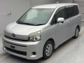 2013 Toyota Voxy