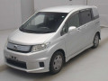 2013 Honda Freed spike hybrid