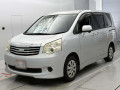 2011 Toyota Noah