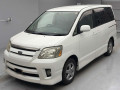 2004 Toyota Noah