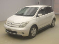 2005 Toyota IST