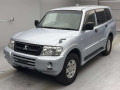 2004 Mitsubishi Pajero