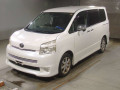 2010 Toyota Voxy