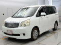2013 Toyota Noah
