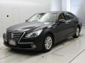 2013 Toyota Crown Hybrid