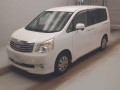 2011 Toyota Noah