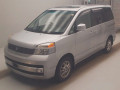 2002 Toyota Voxy