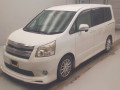 2009 Toyota Noah