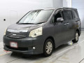2011 Toyota Noah