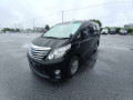 2013 Toyota Alphard Hybrid