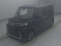 2022 Daihatsu Tanto Custom