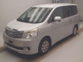 2010 Toyota Noah