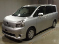 2010 Toyota Voxy