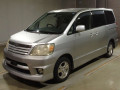2003 Toyota Noah