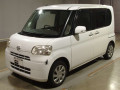 2011 Daihatsu Tanto