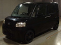 2011 Daihatsu Tanto