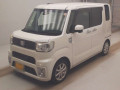 2016 Daihatsu Wake