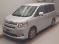 2007 Toyota Noah