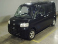 2011 Daihatsu Tanto