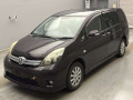 2013 Toyota Isis