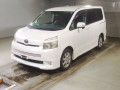 2007 Toyota Voxy
