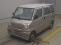 2000 Mitsubishi Minicab Van